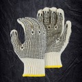 Knitted Gloves