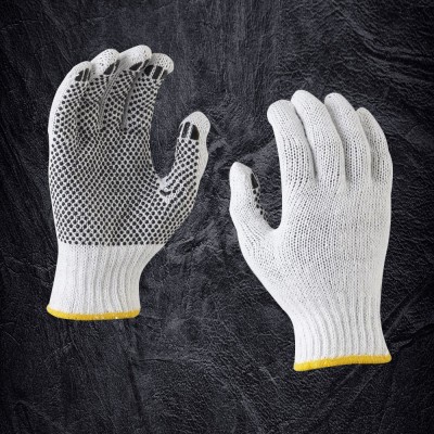 Knitted Gloves